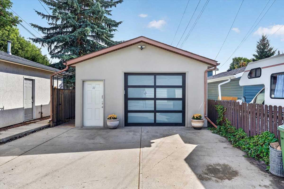 2837 29 Street SW