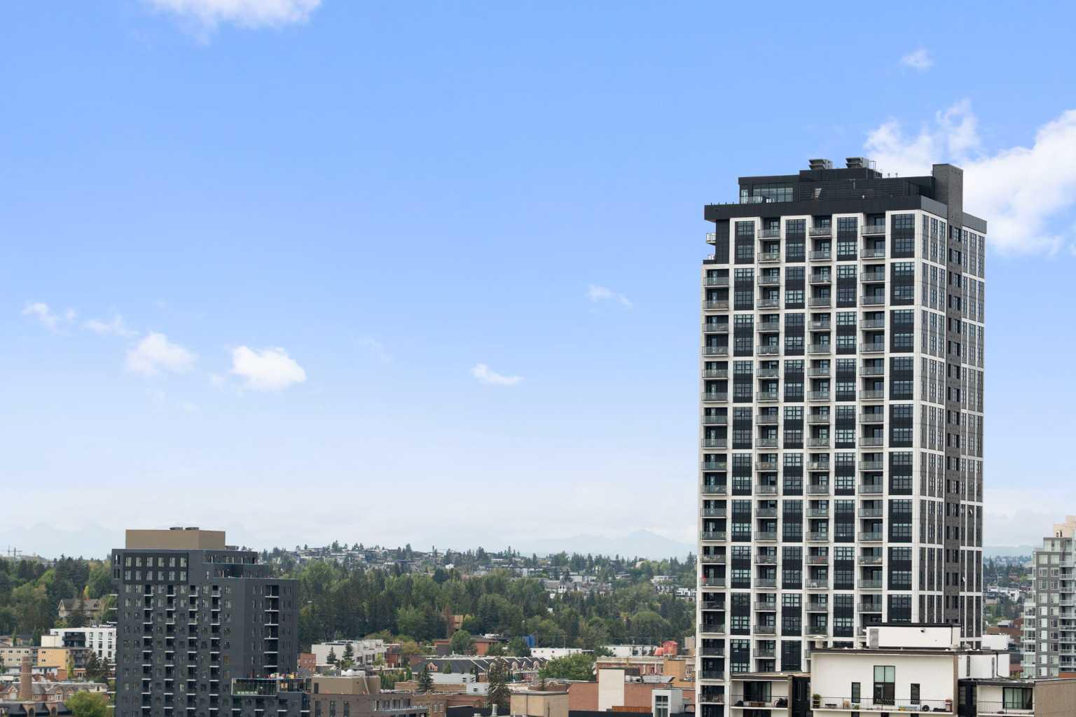 1405, 215 13 Avenue SW