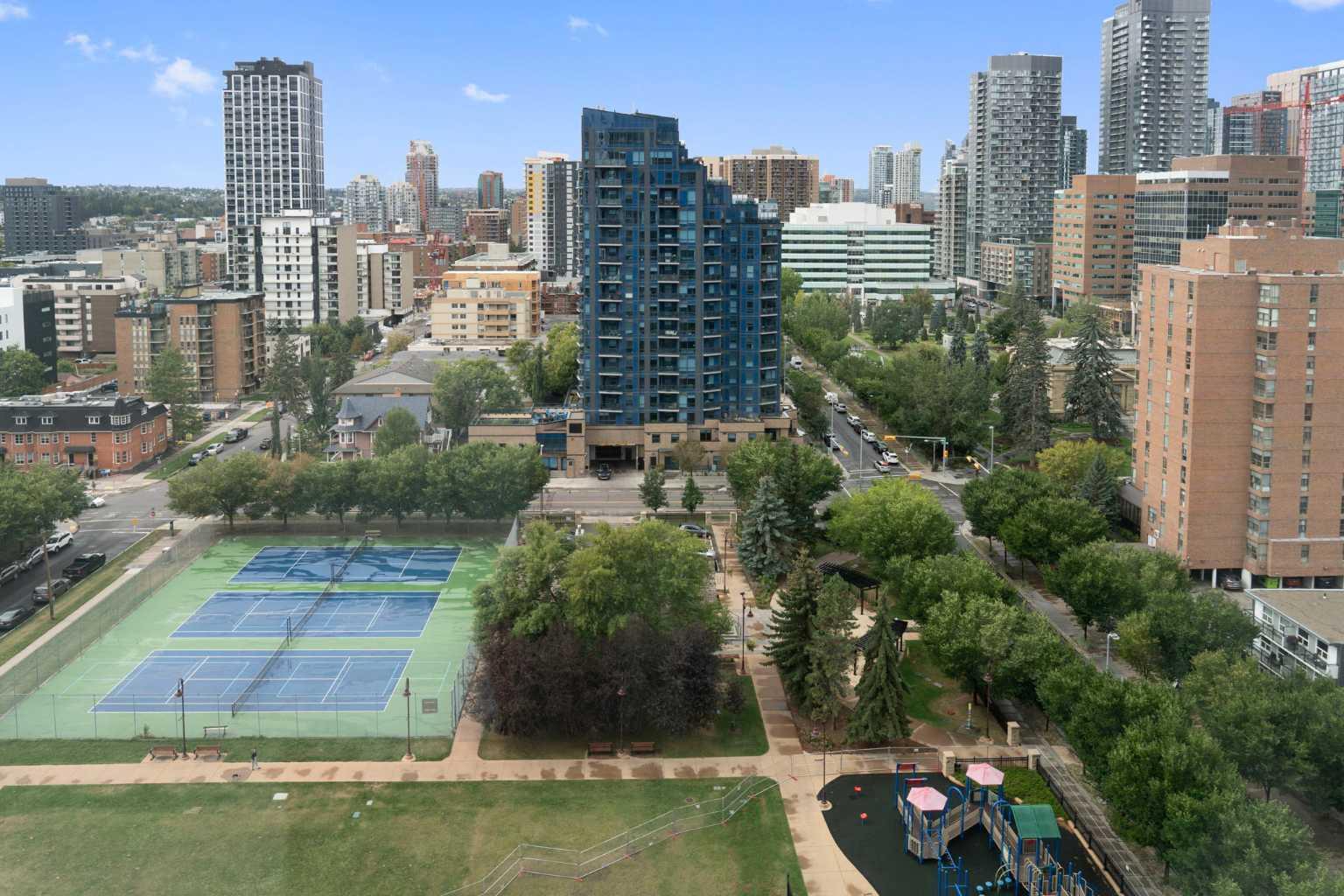 1405, 215 13 Avenue SW