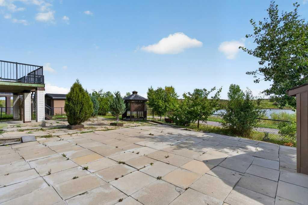 23 Saddlebrook Court NE