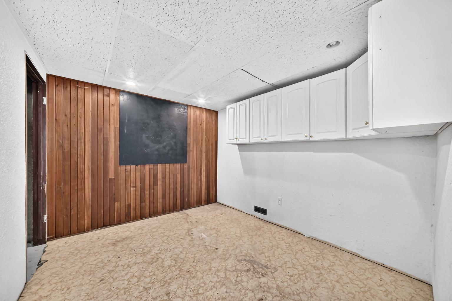16 Dovely Way SE