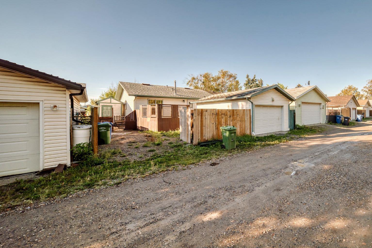 16 Dovely Way SE