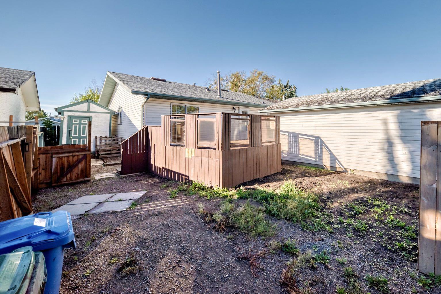 16 Dovely Way SE