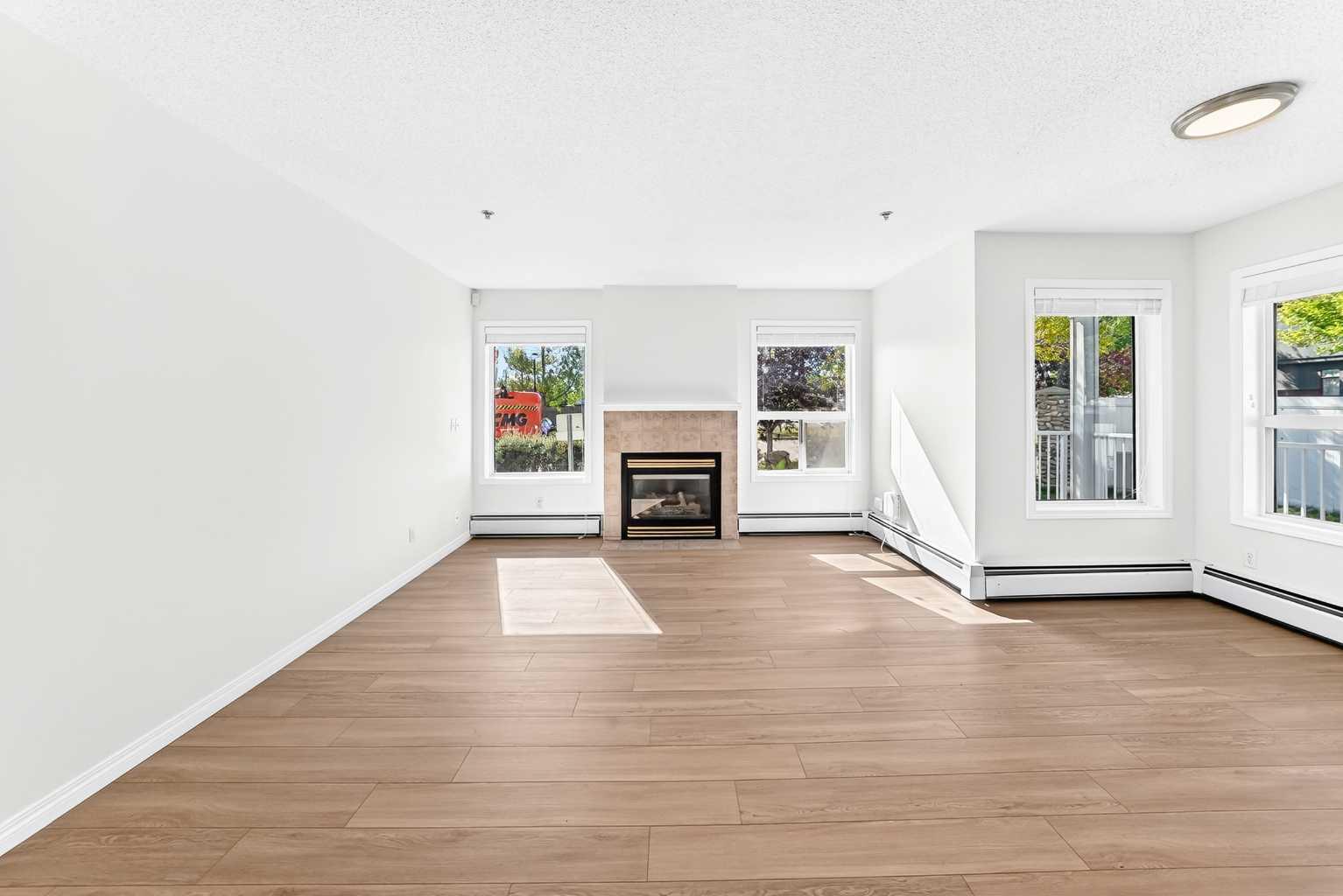 103, 7 Harvest Gold Manor NE