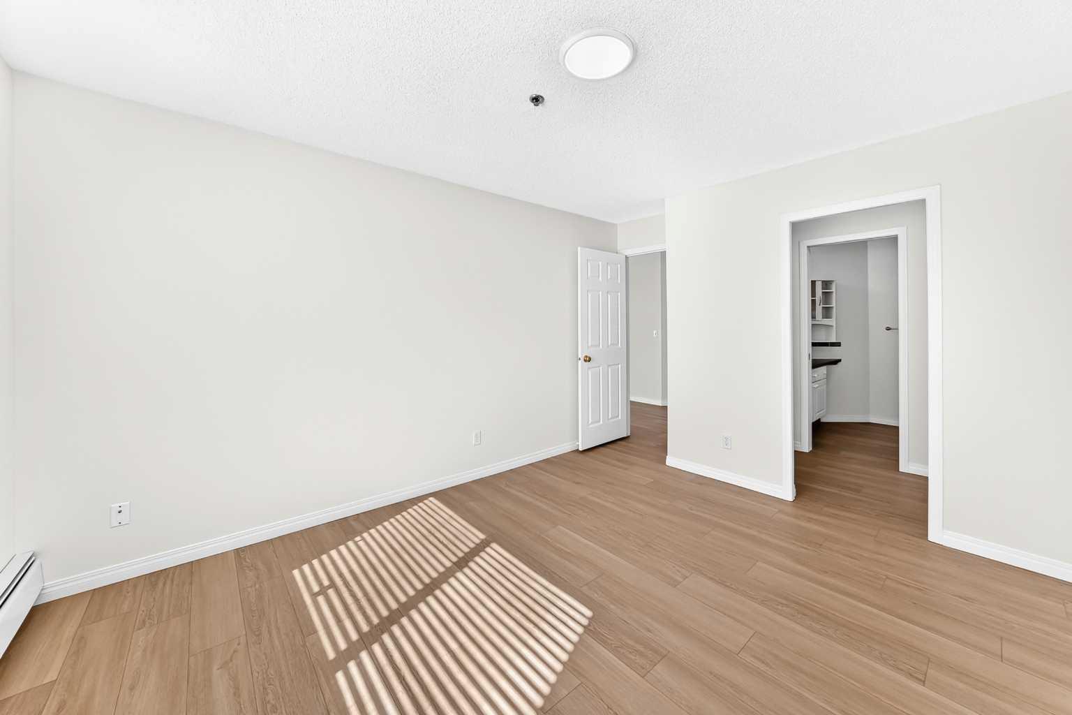 103, 7 Harvest Gold Manor NE