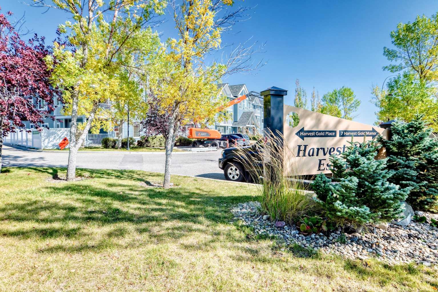 103, 7 Harvest Gold Manor NE