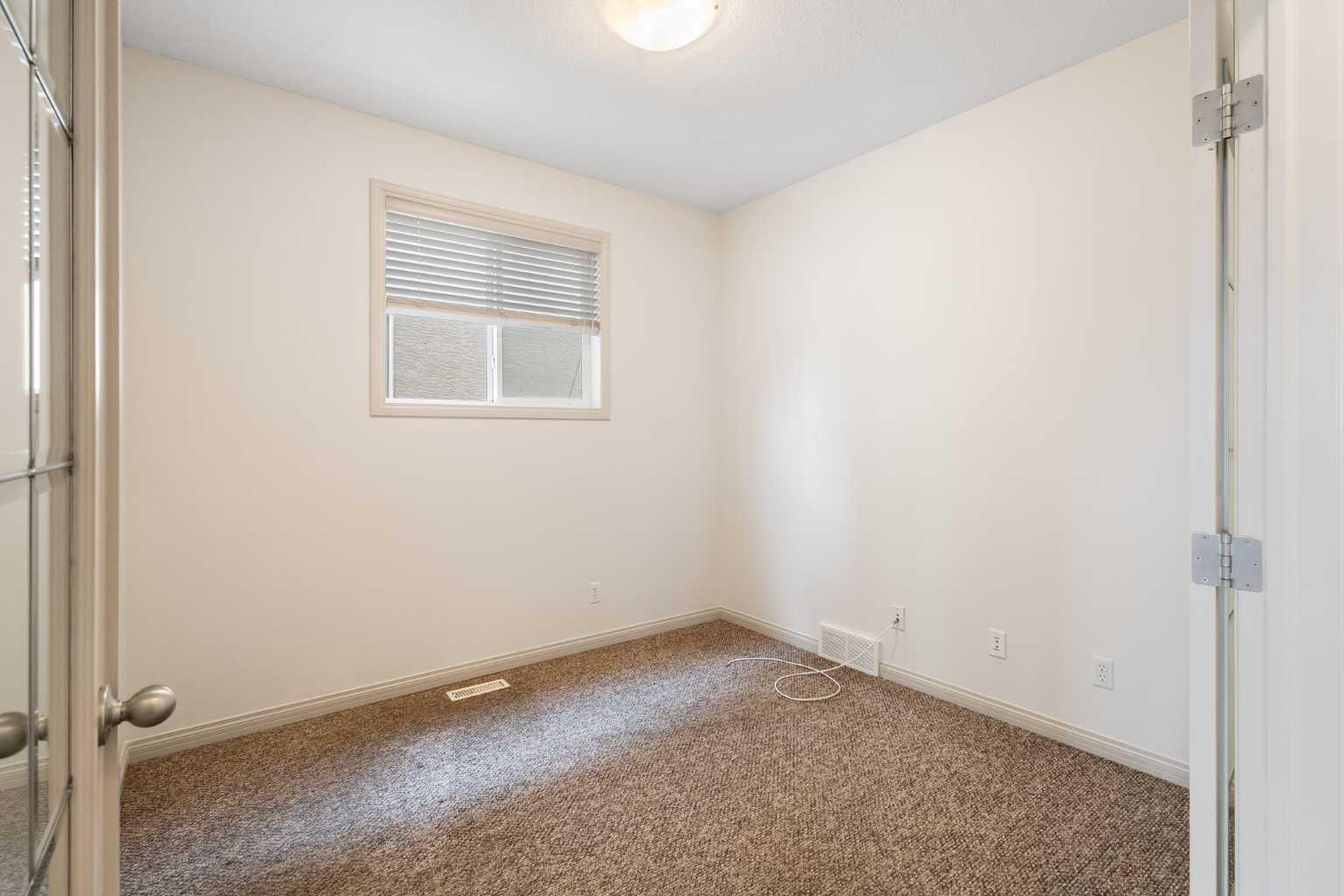 53 Sherwood Way NW