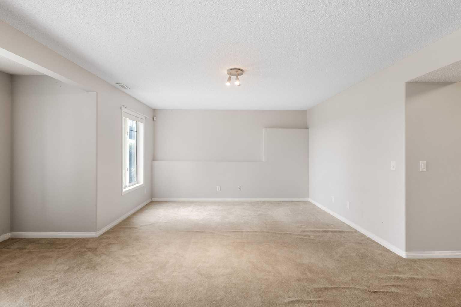 53 Sherwood Way NW