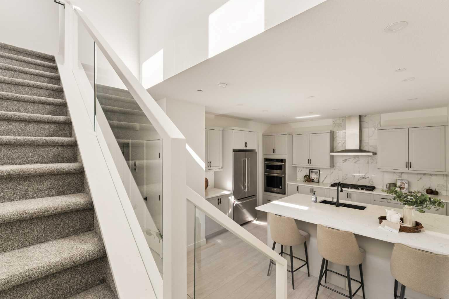 312 Lucas Way NW
