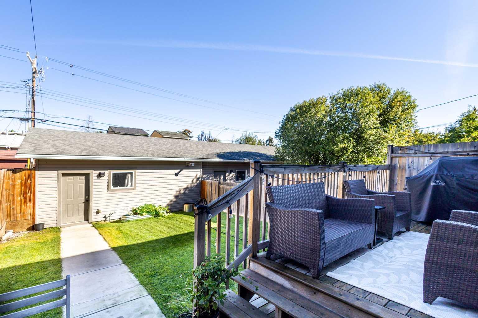 836C 68 Avenue SW