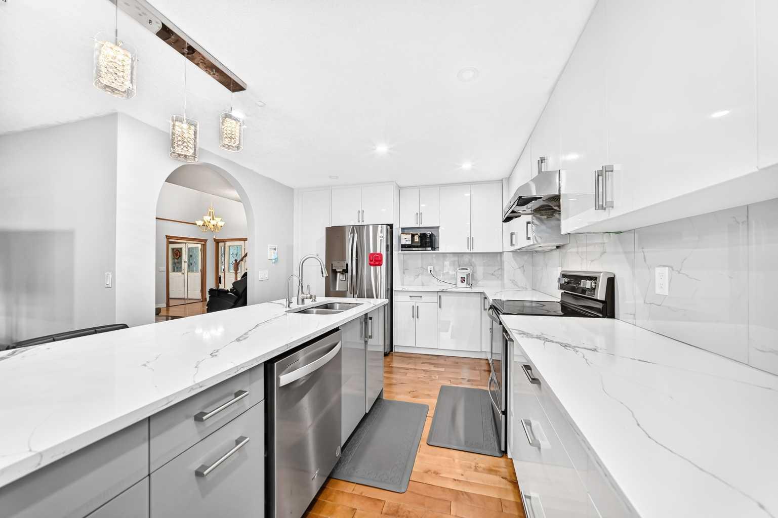 22 Hidden Creek Drive NW