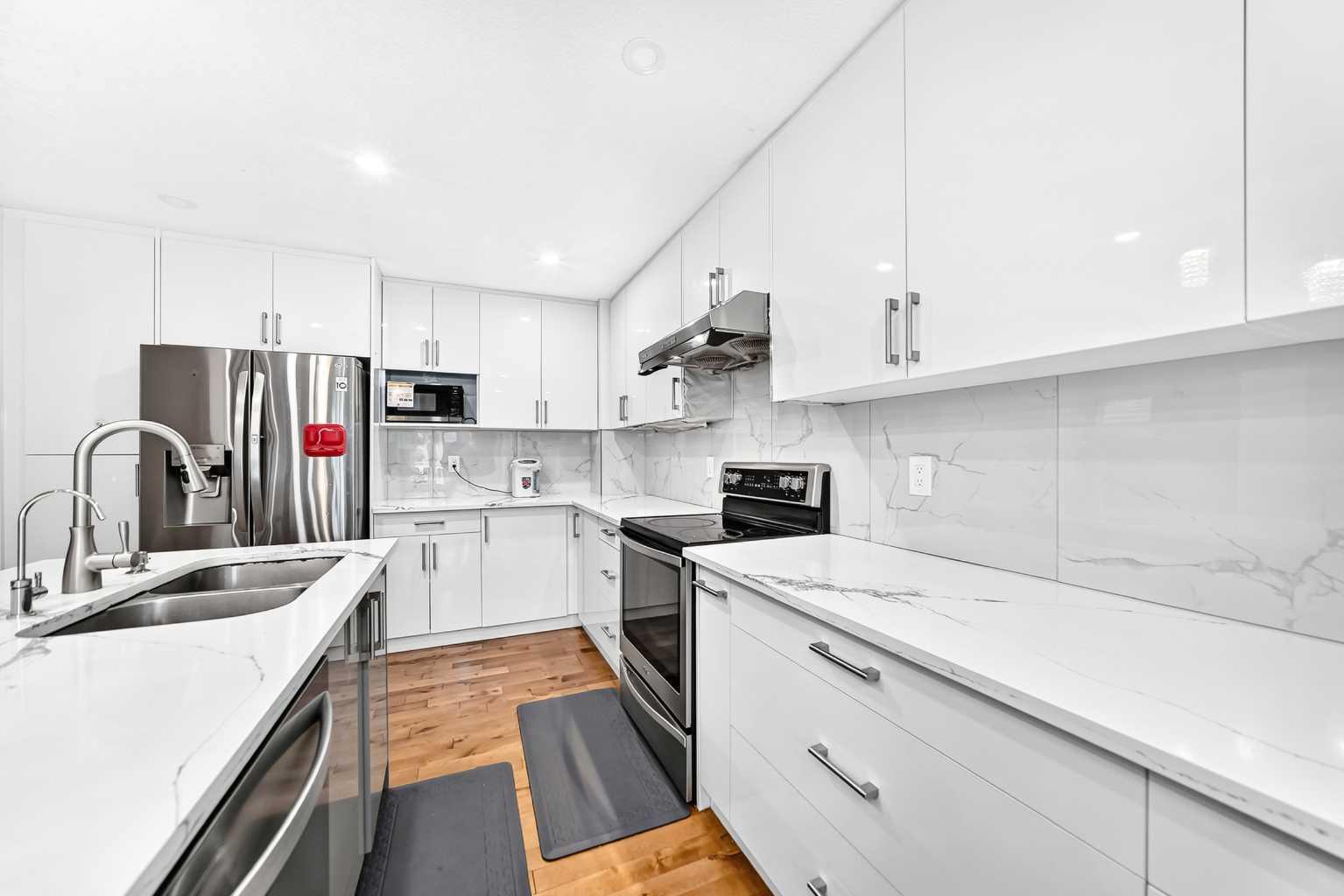 22 Hidden Creek Drive NW