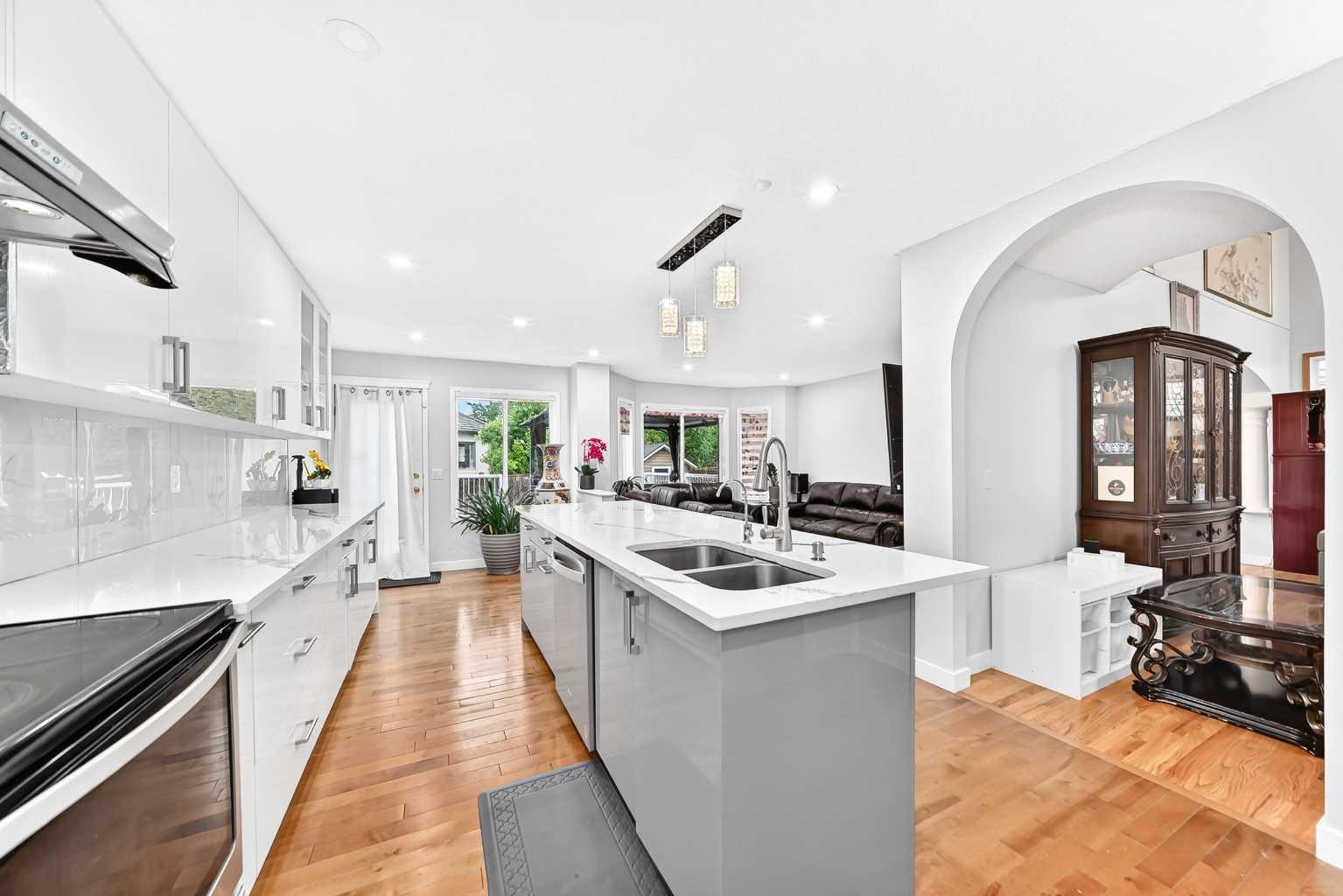 22 Hidden Creek Drive NW