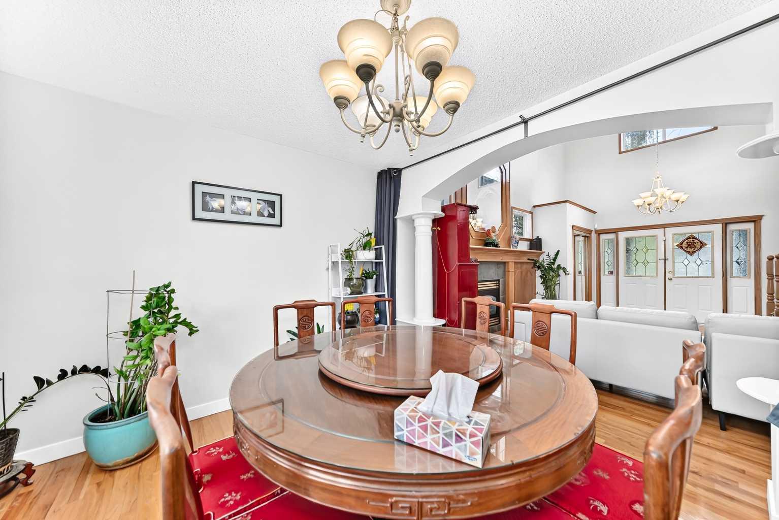 22 Hidden Creek Drive NW