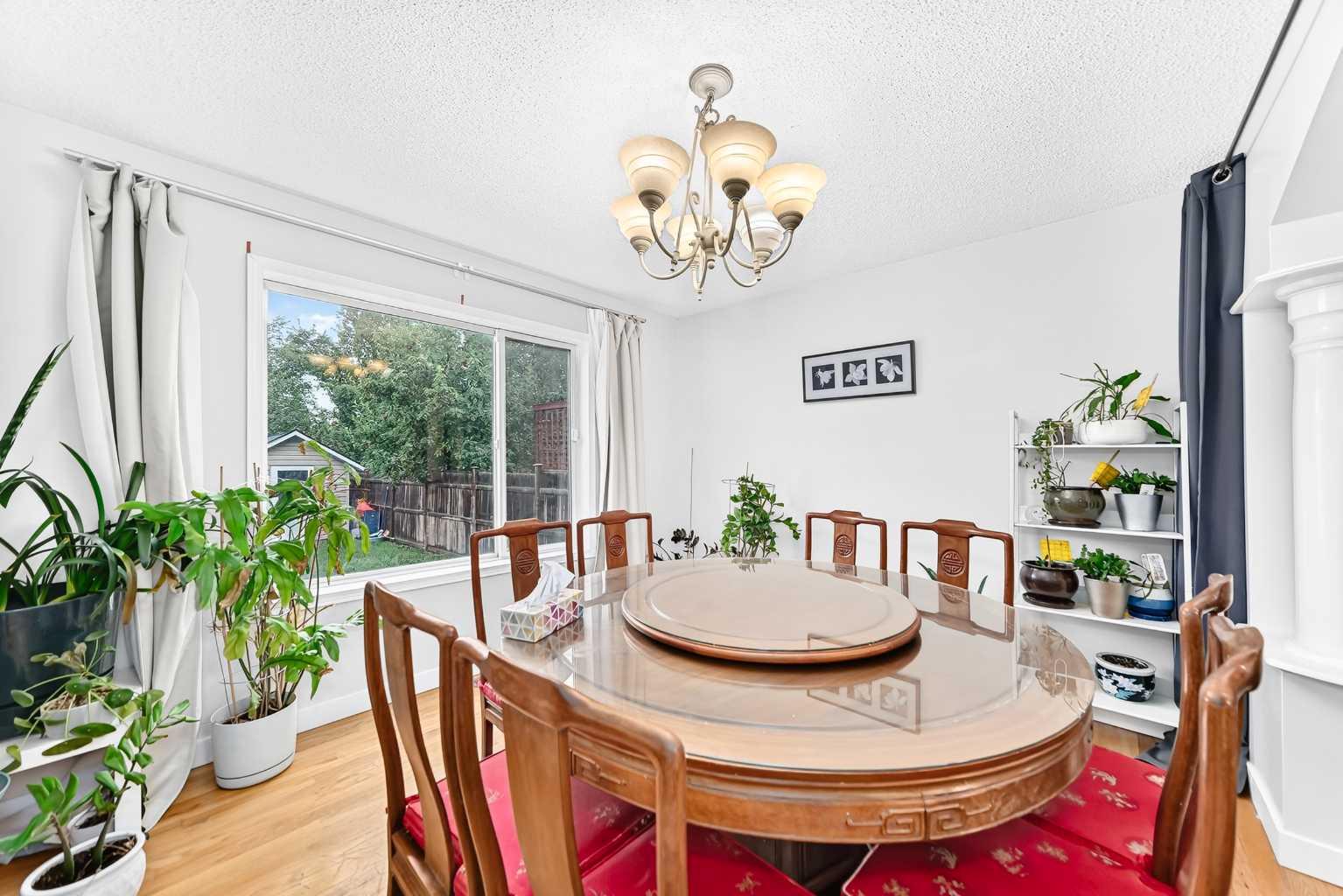 22 Hidden Creek Drive NW