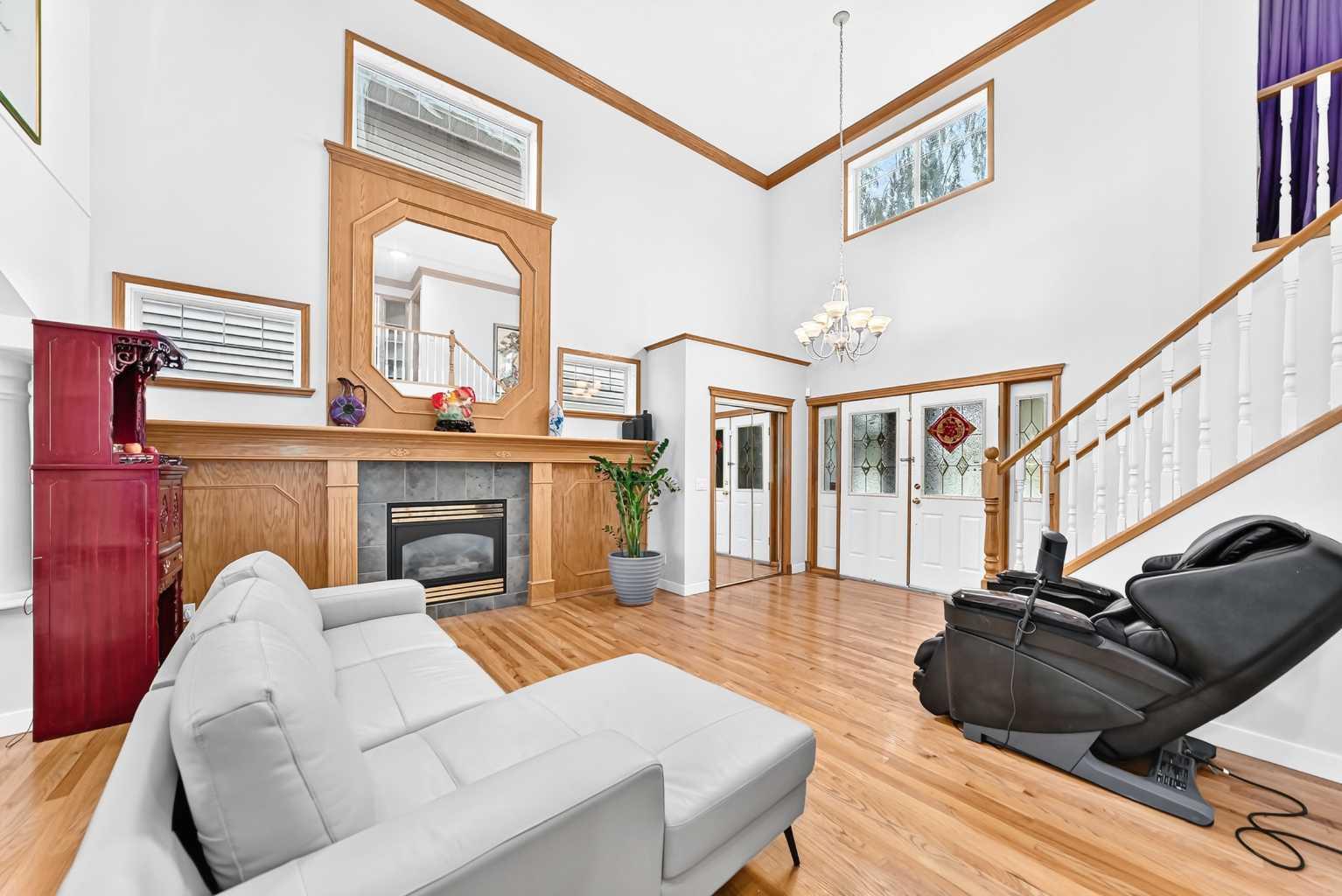 22 Hidden Creek Drive NW
