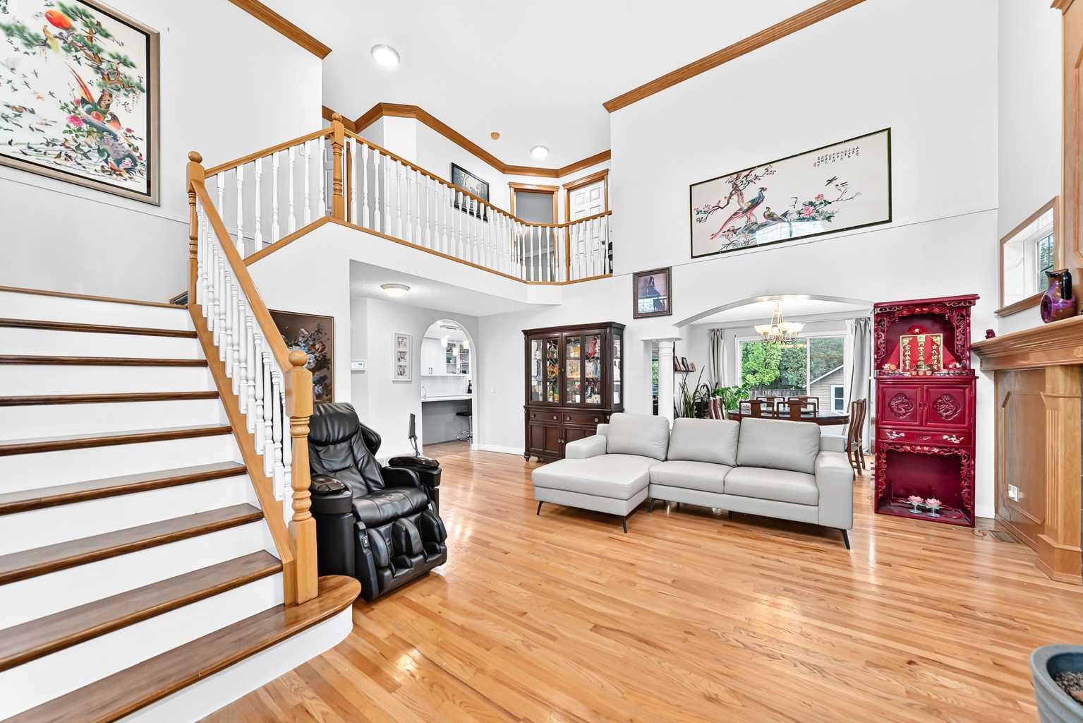 22 Hidden Creek Drive NW
