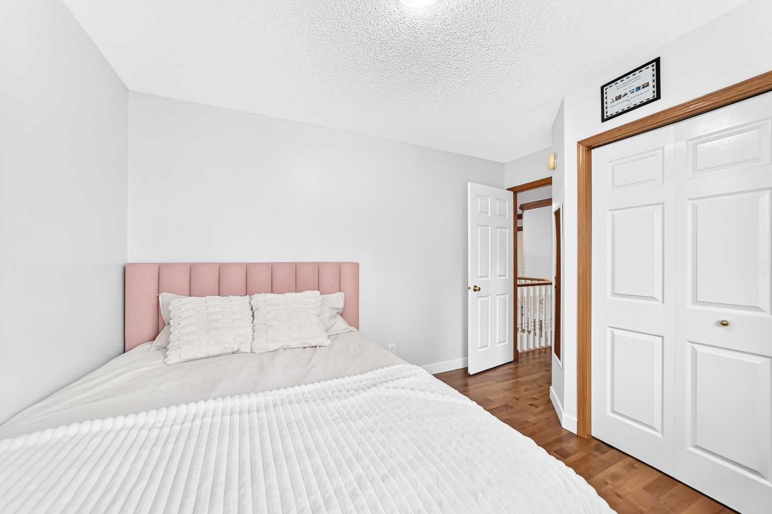 22 Hidden Creek Drive NW