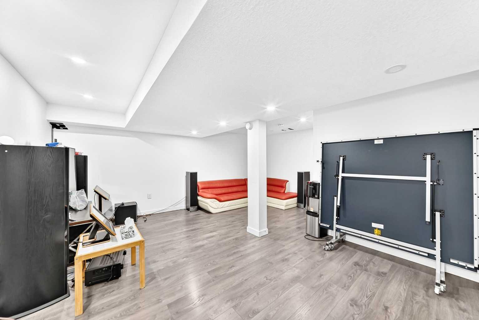 22 Hidden Creek Drive NW