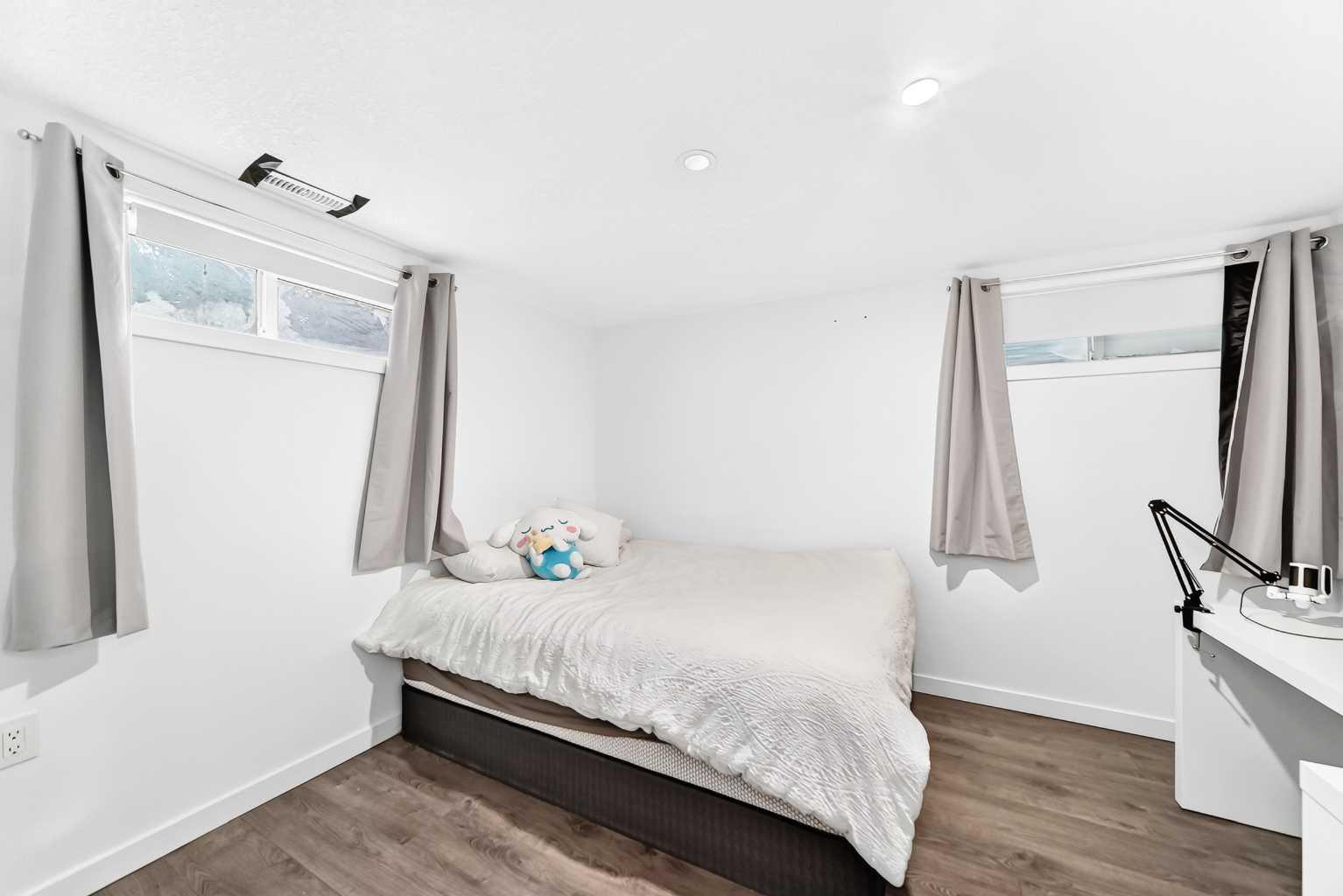 22 Hidden Creek Drive NW