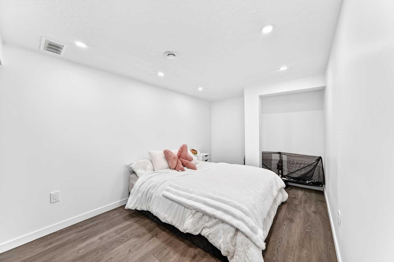 22 Hidden Creek Drive NW