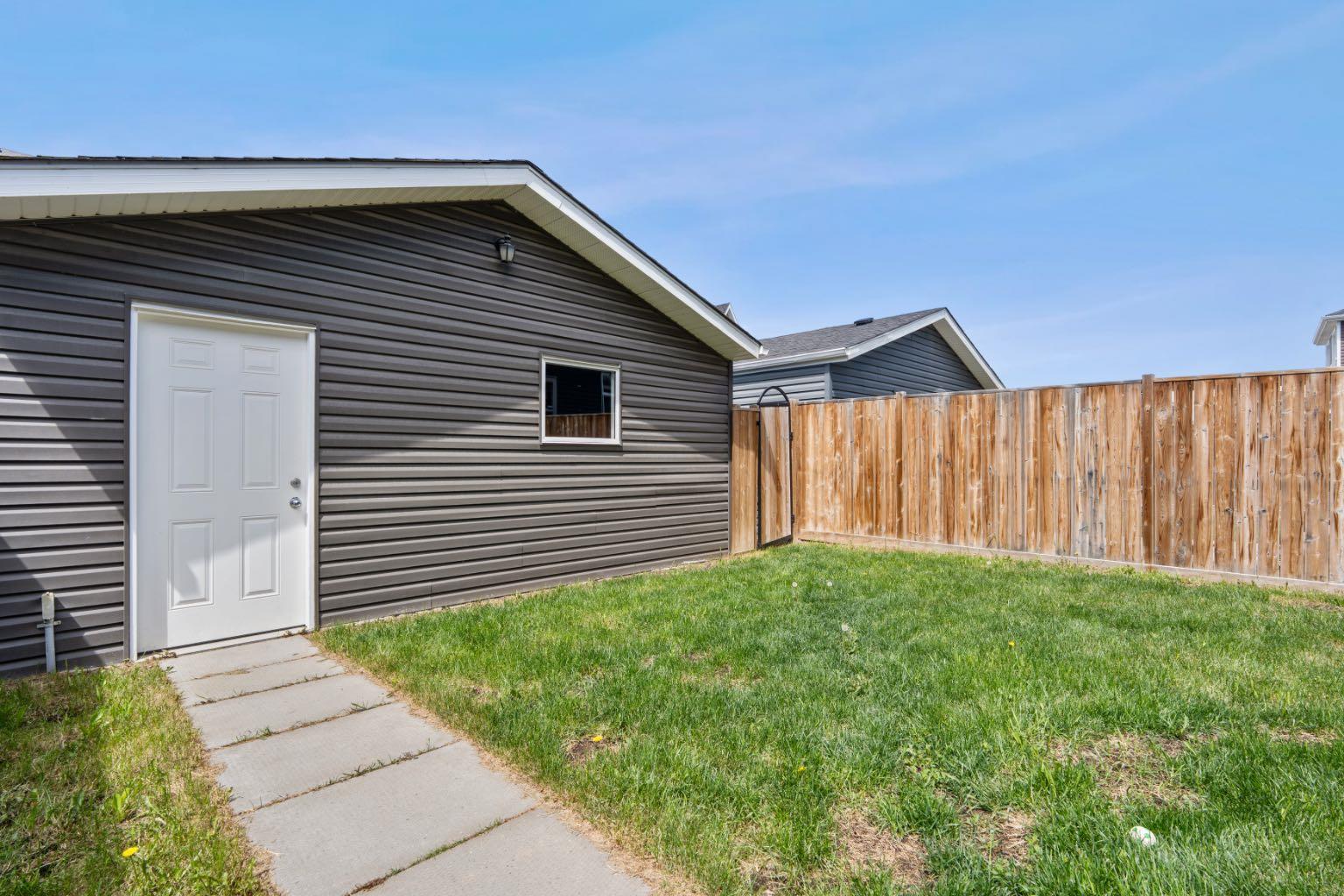 31 Red Embers Lane NE