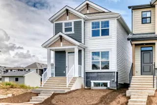 76 Mercado Road SE