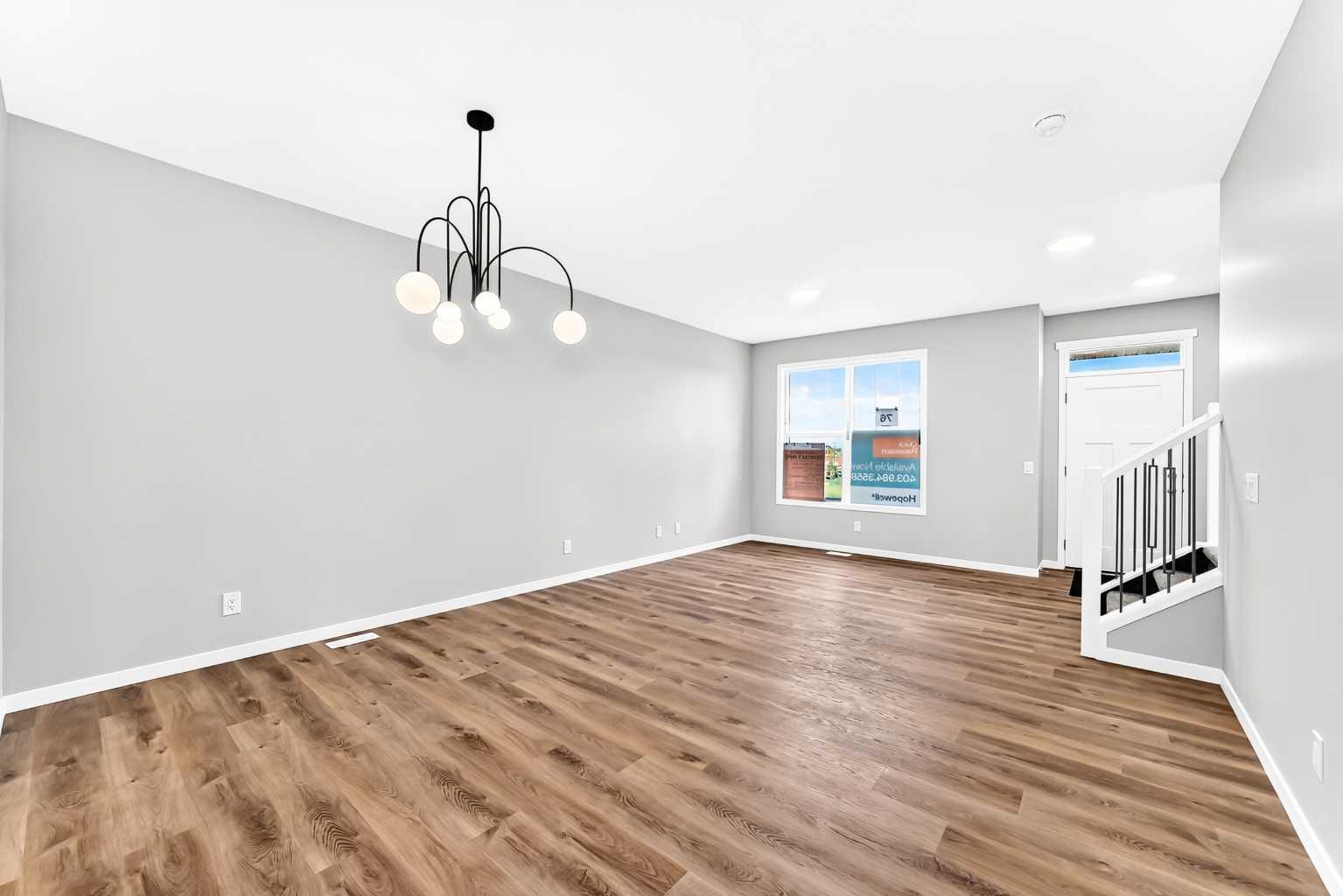 76 Mercado Road SE