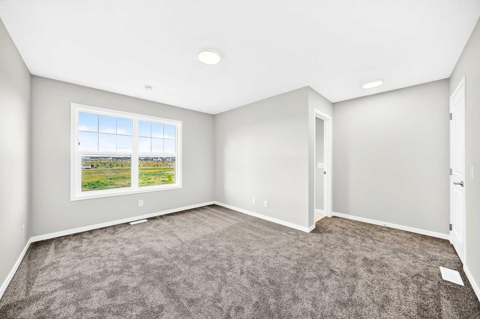 76 Mercado Road SE