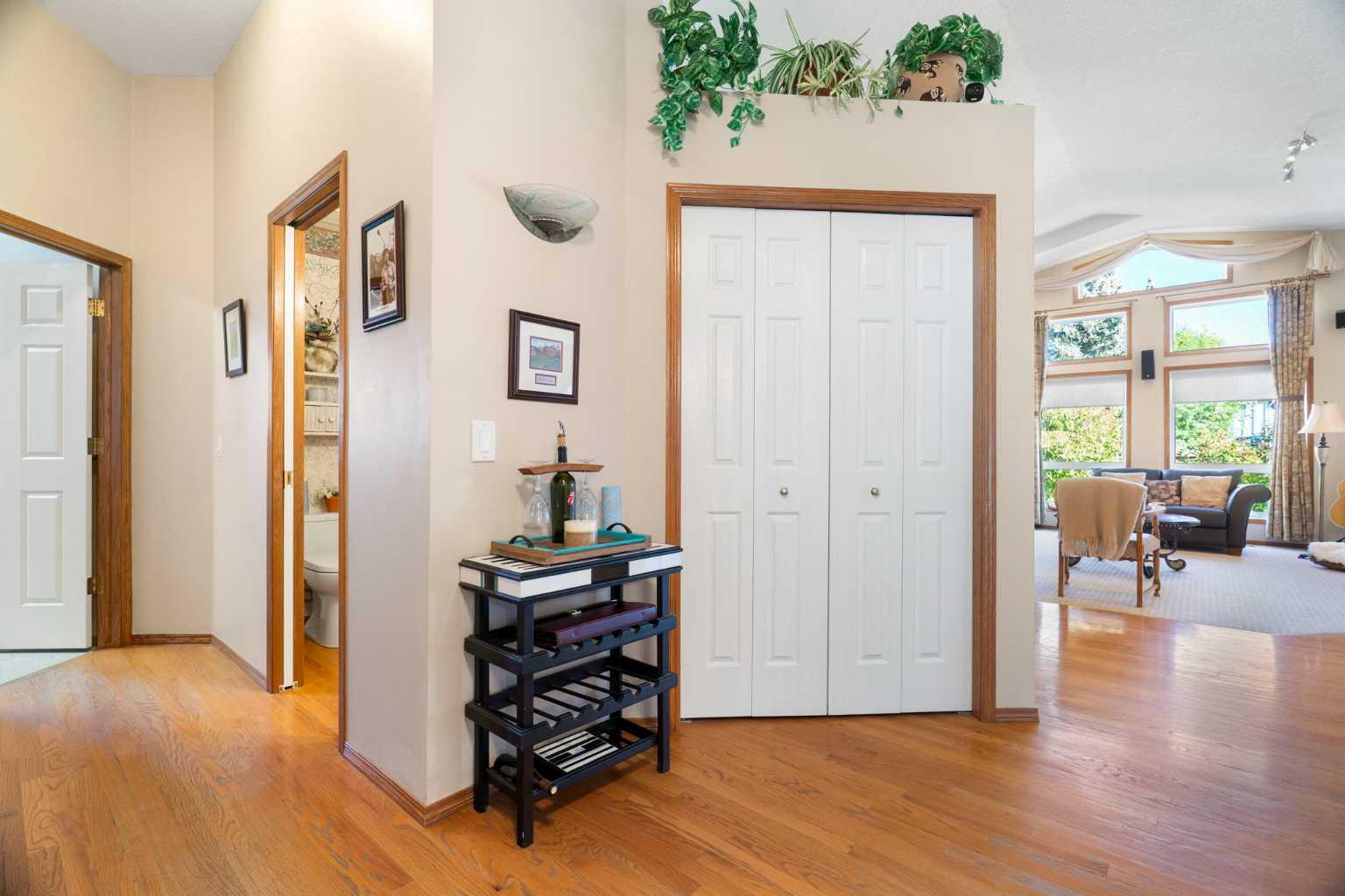 238 Chaparral Place SE