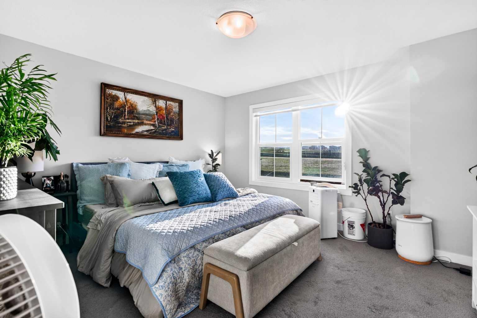 150 Edith Green NW
