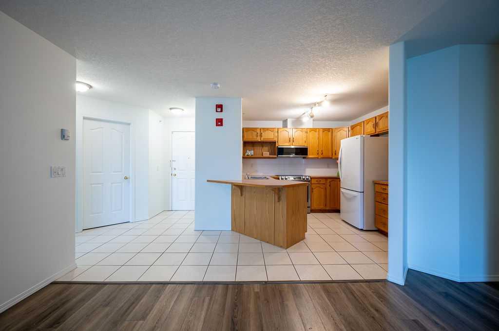 439, 165 Manora Place NE
