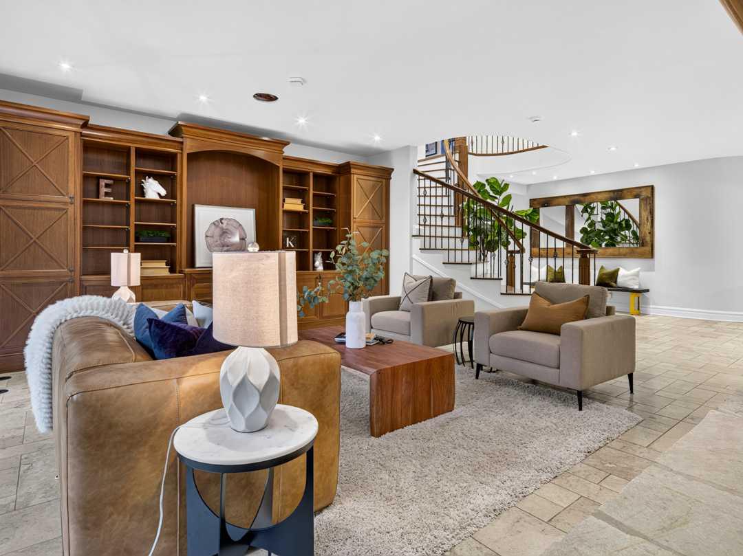 33 Longeway Place 