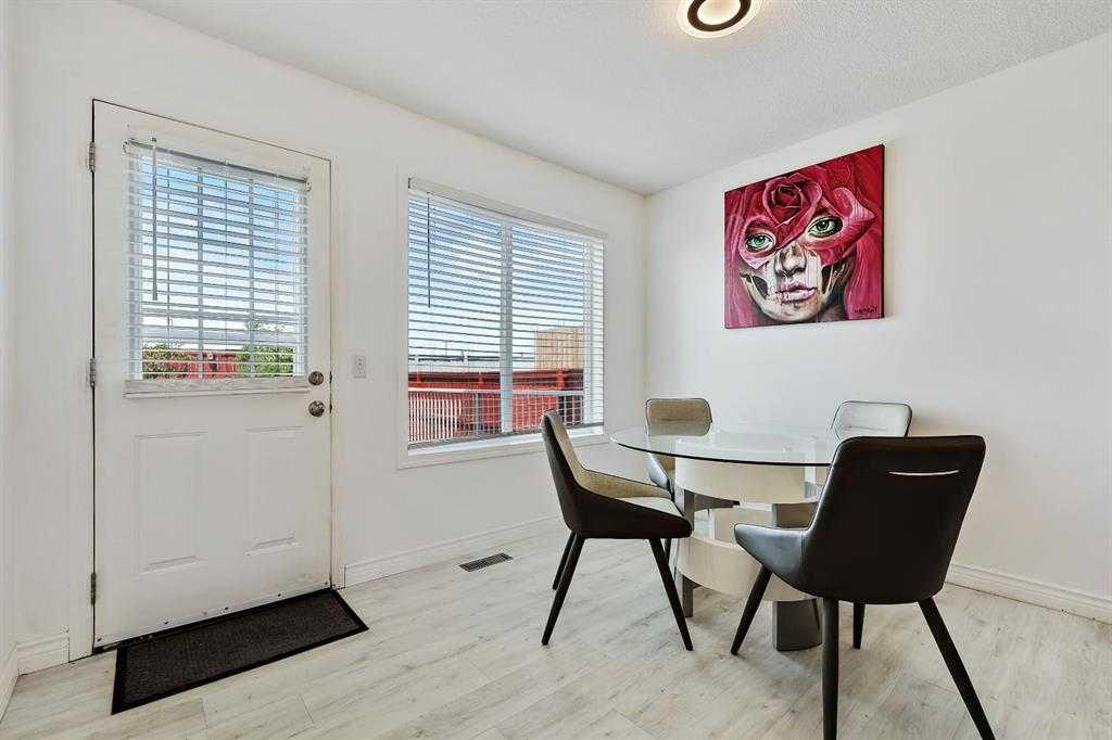 128 WESTON Manor SW