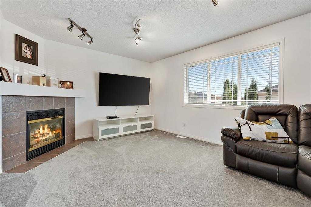 128 WESTON Manor SW