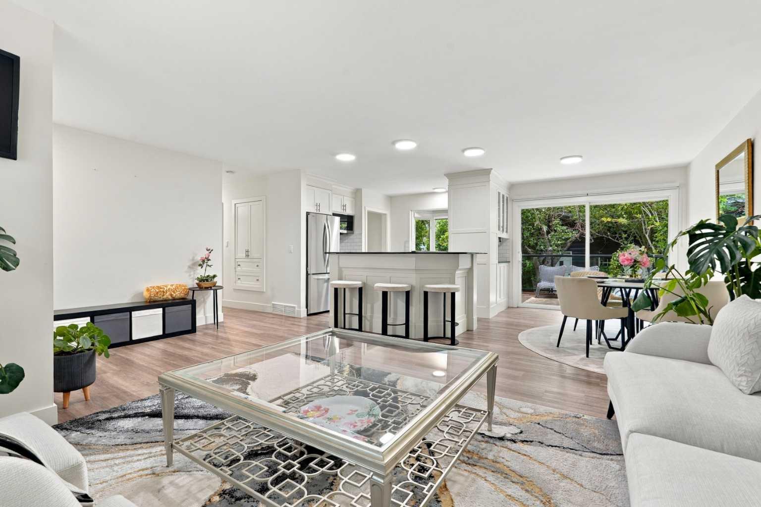 137 Lissington Drive SW