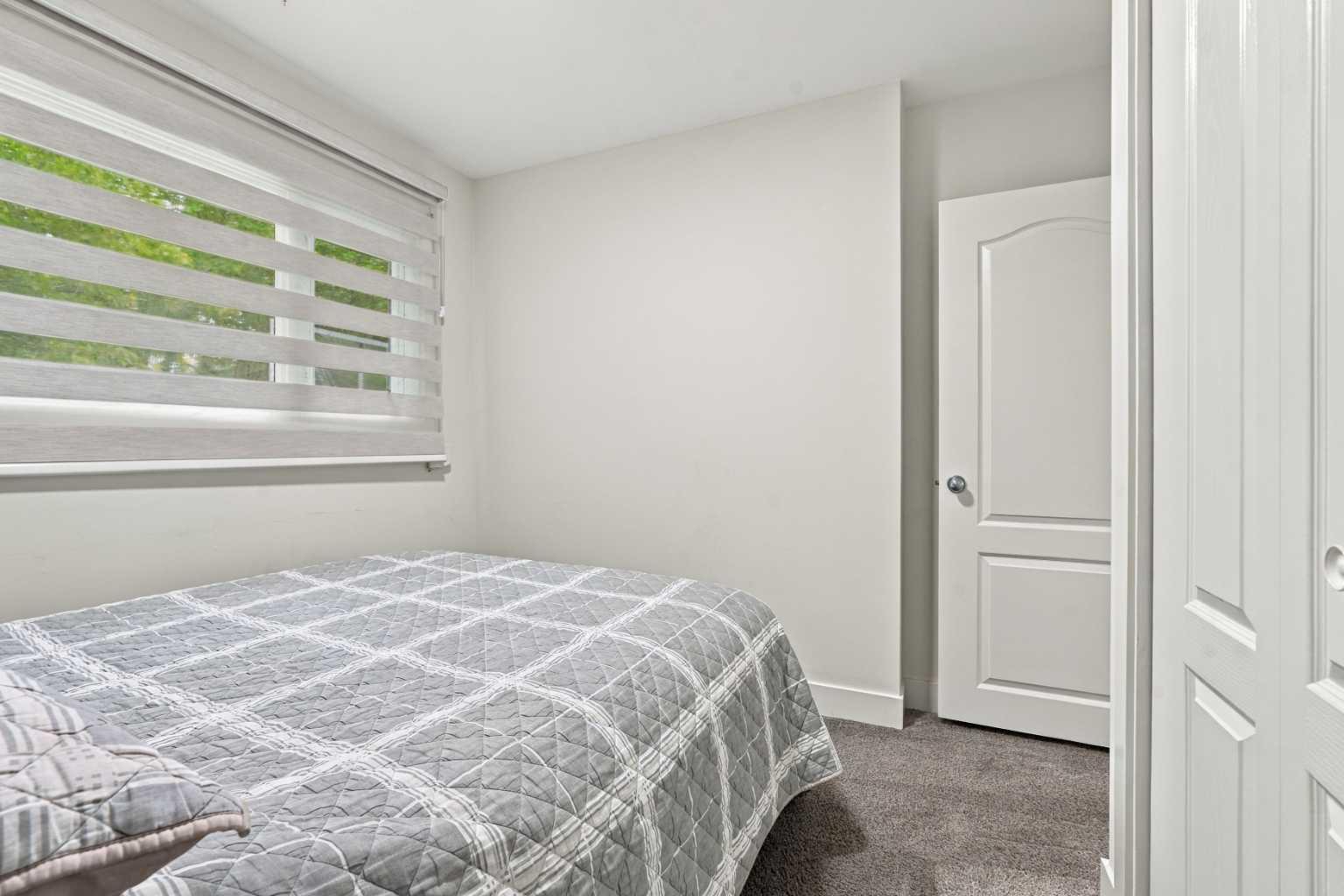 137 Lissington Drive SW