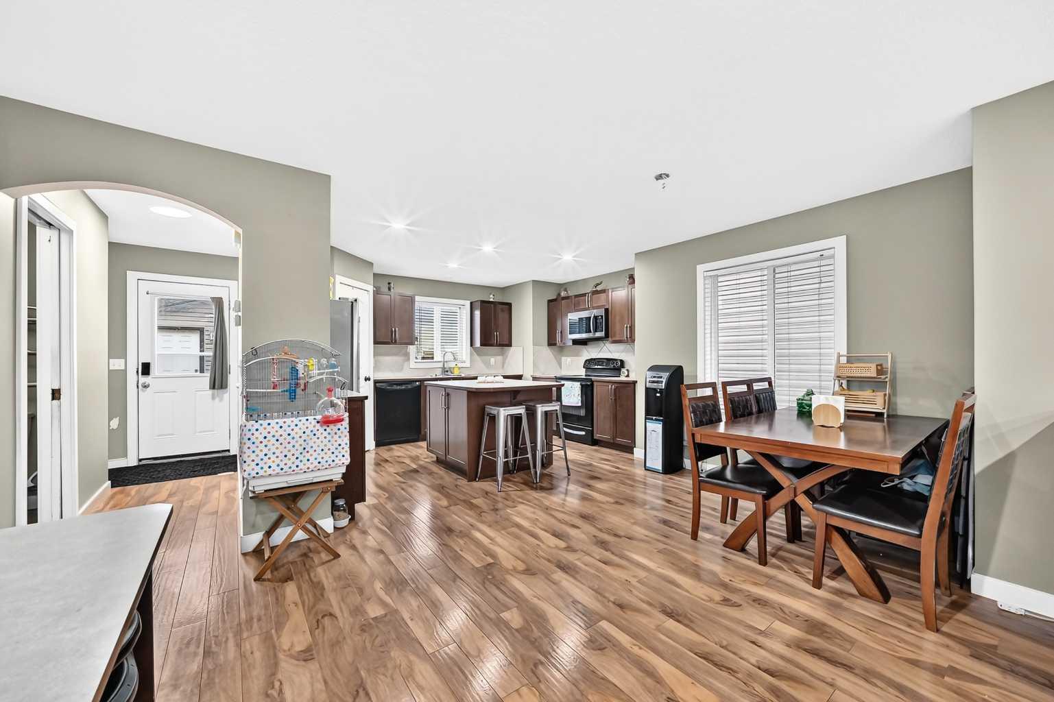 303 Saddlebrook Circle NE