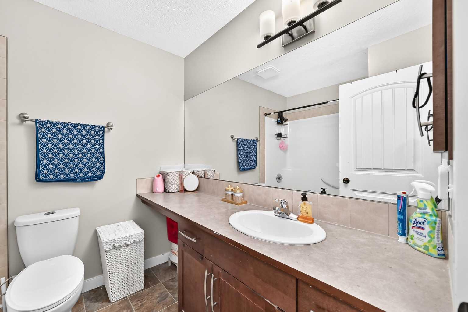 303 Saddlebrook Circle NE