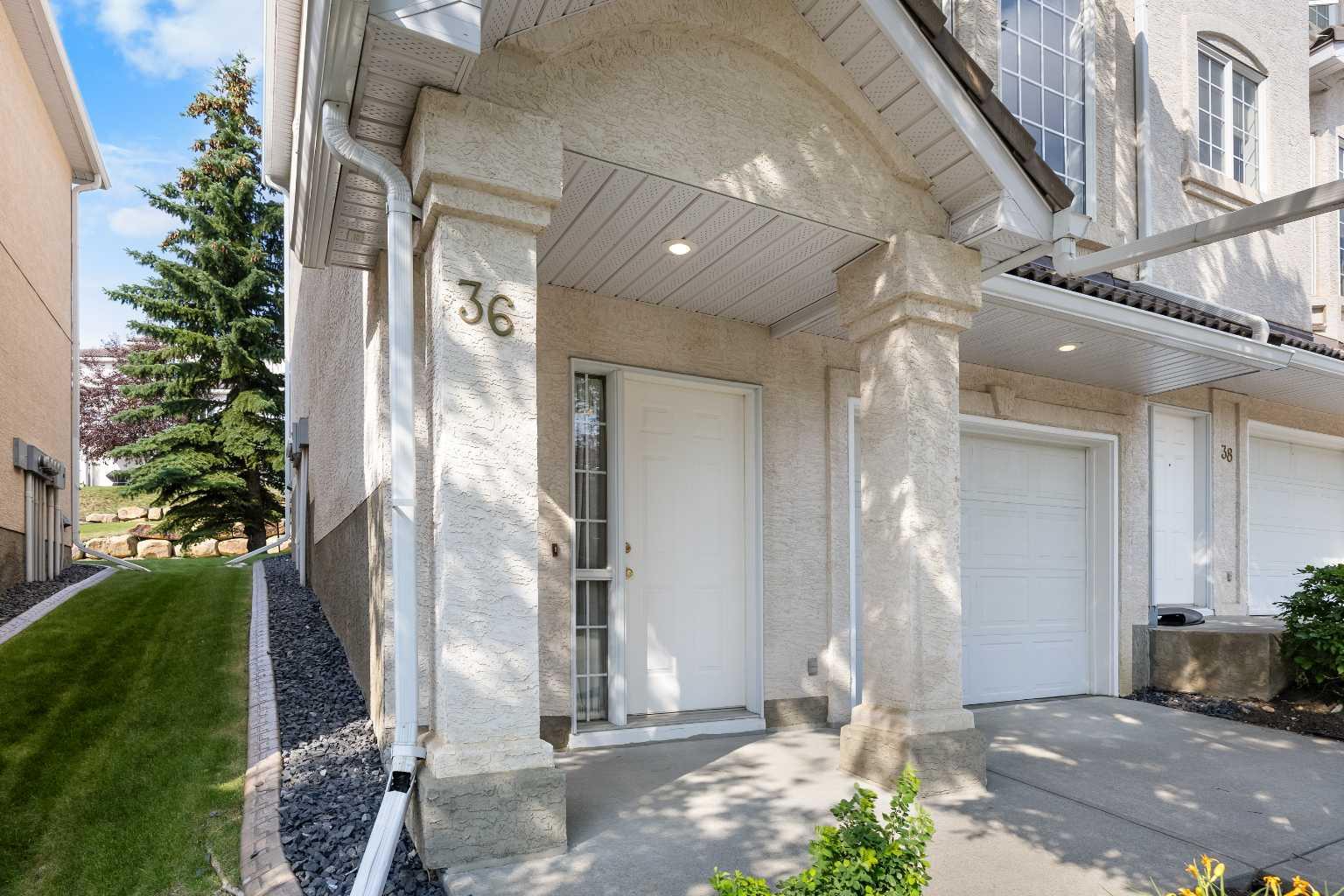 36 Hamptons Link NW