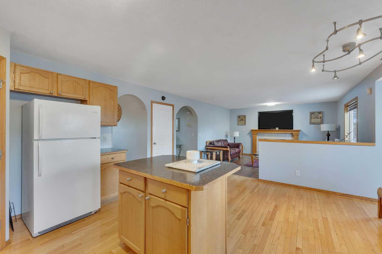 185 West Lakeview Drive 