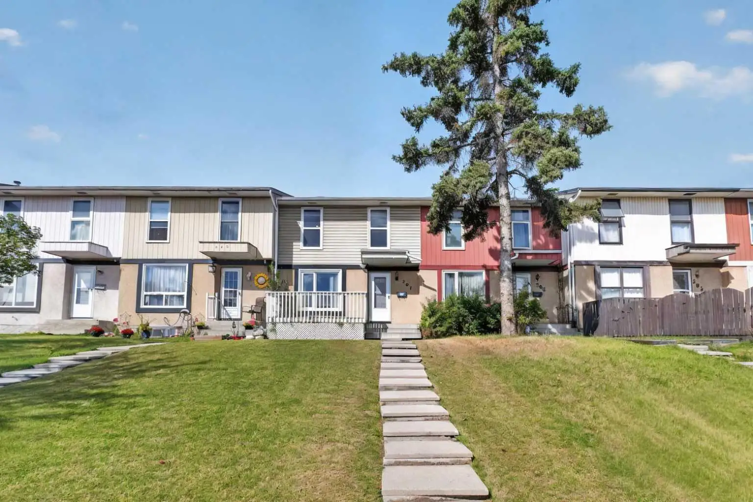 207 Penworth Drive SE