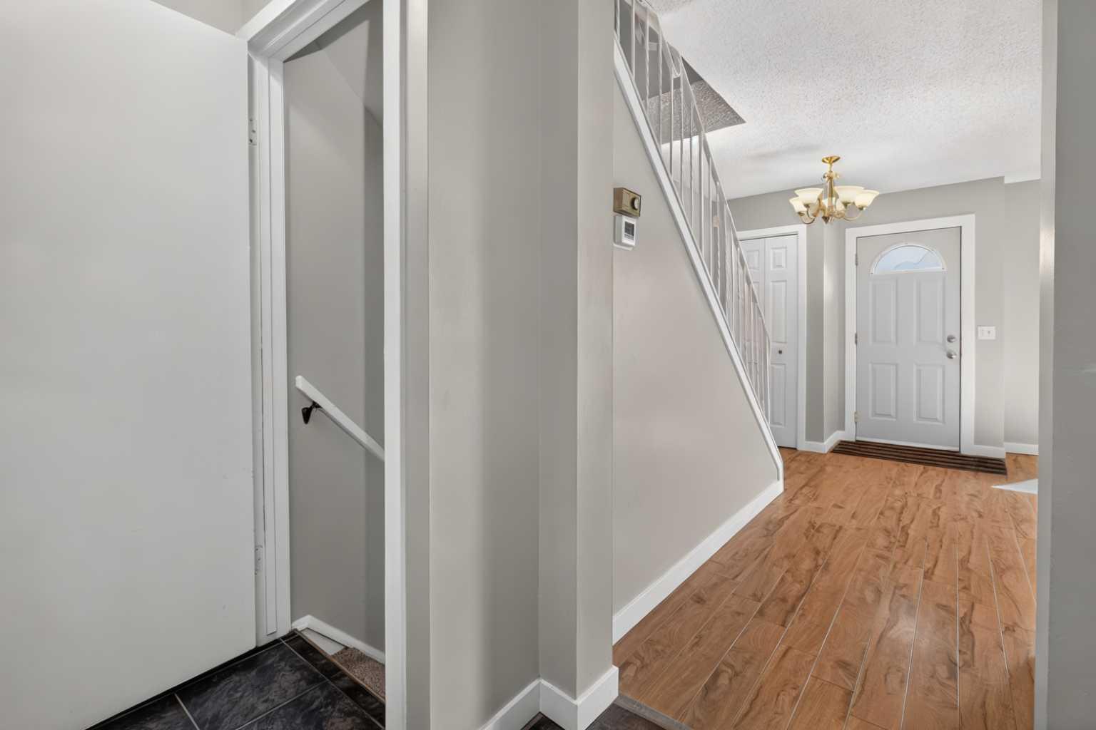 207 Penworth Drive SE