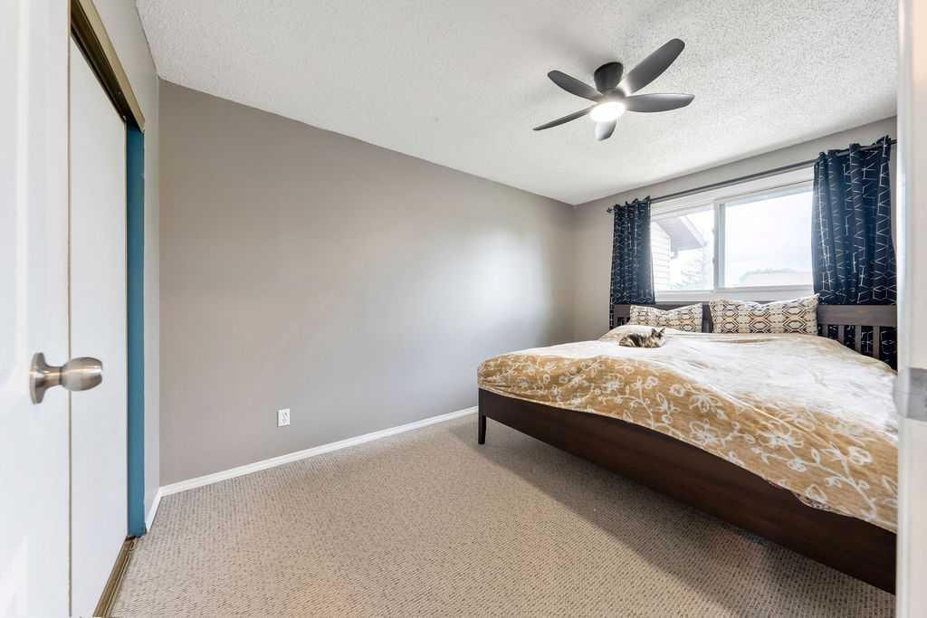 24, 73 Glenbrook Crescent 