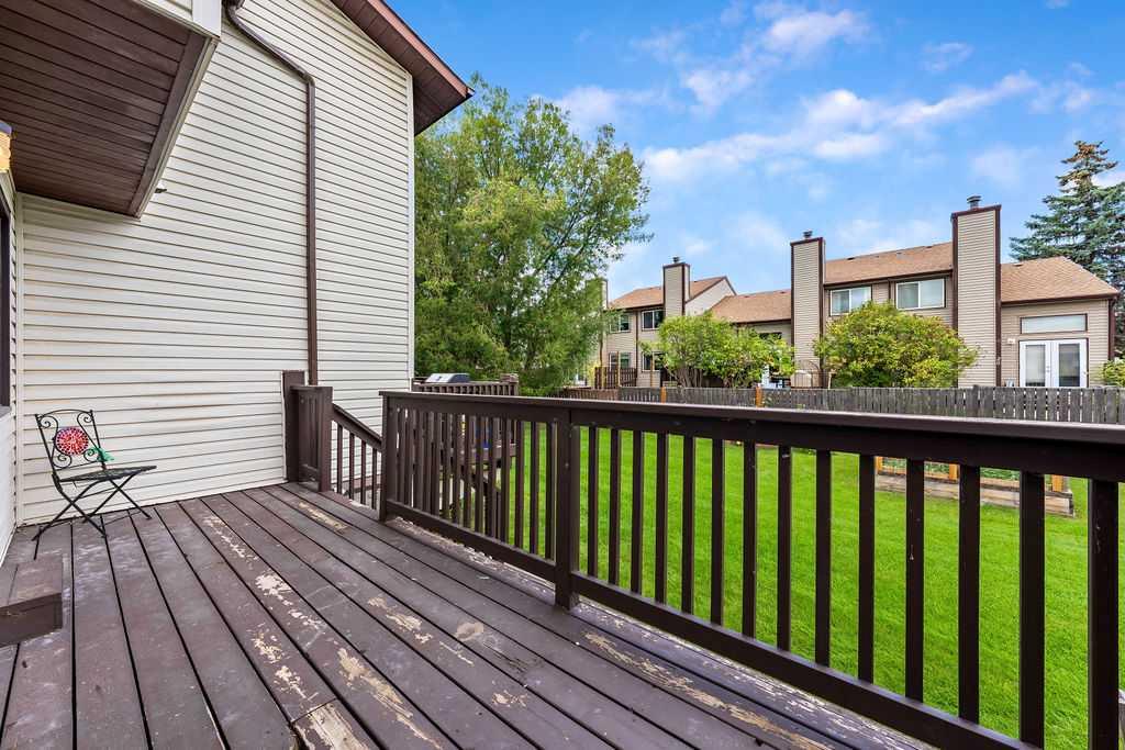 24, 73 Glenbrook Crescent 
