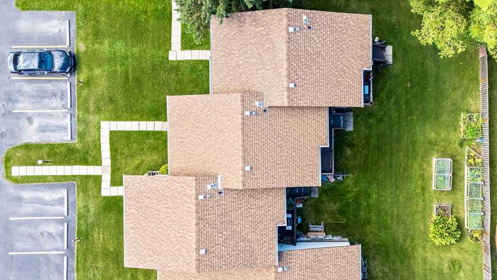 24, 73 Glenbrook Crescent 