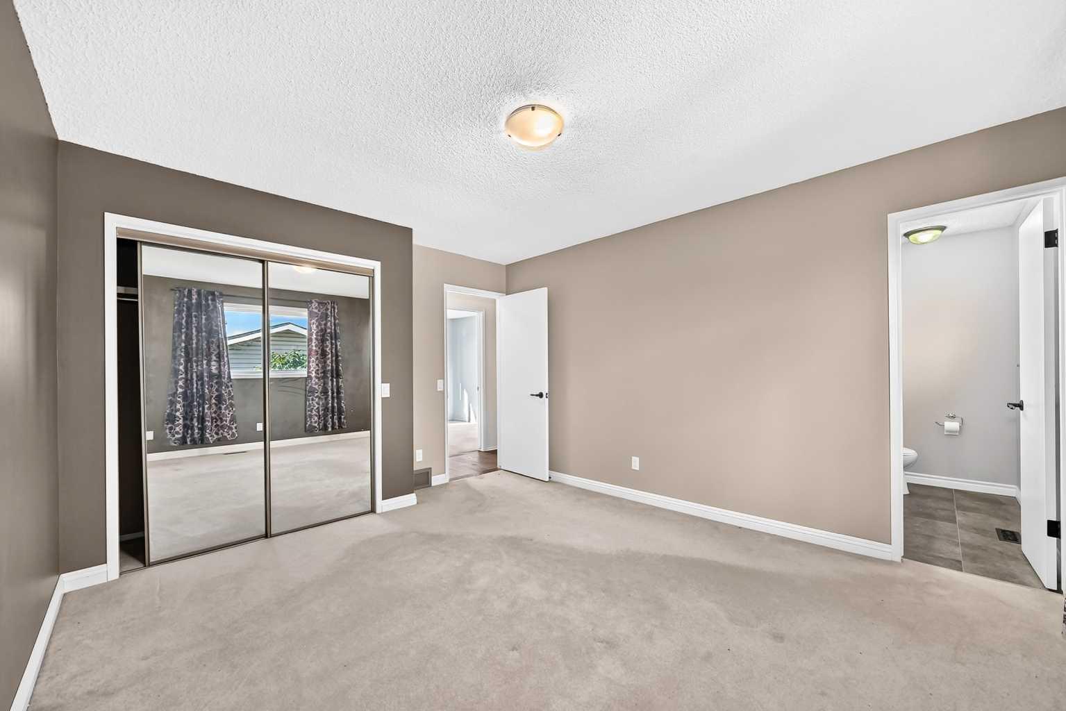 15 Maidstone Place NE
