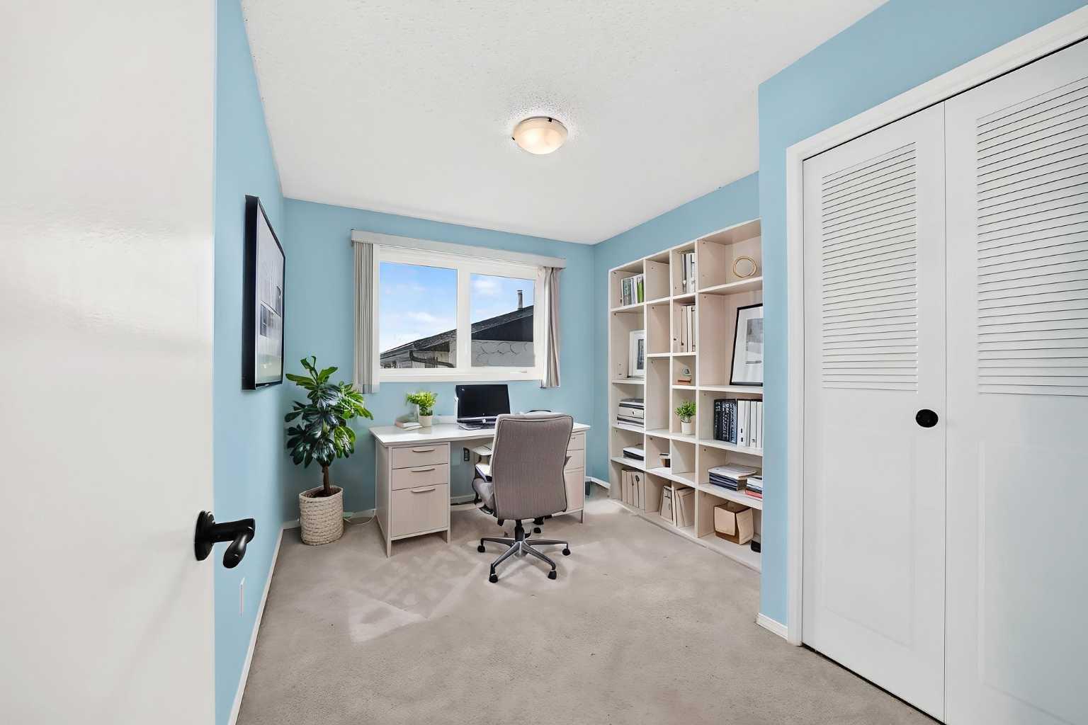 15 Maidstone Place NE