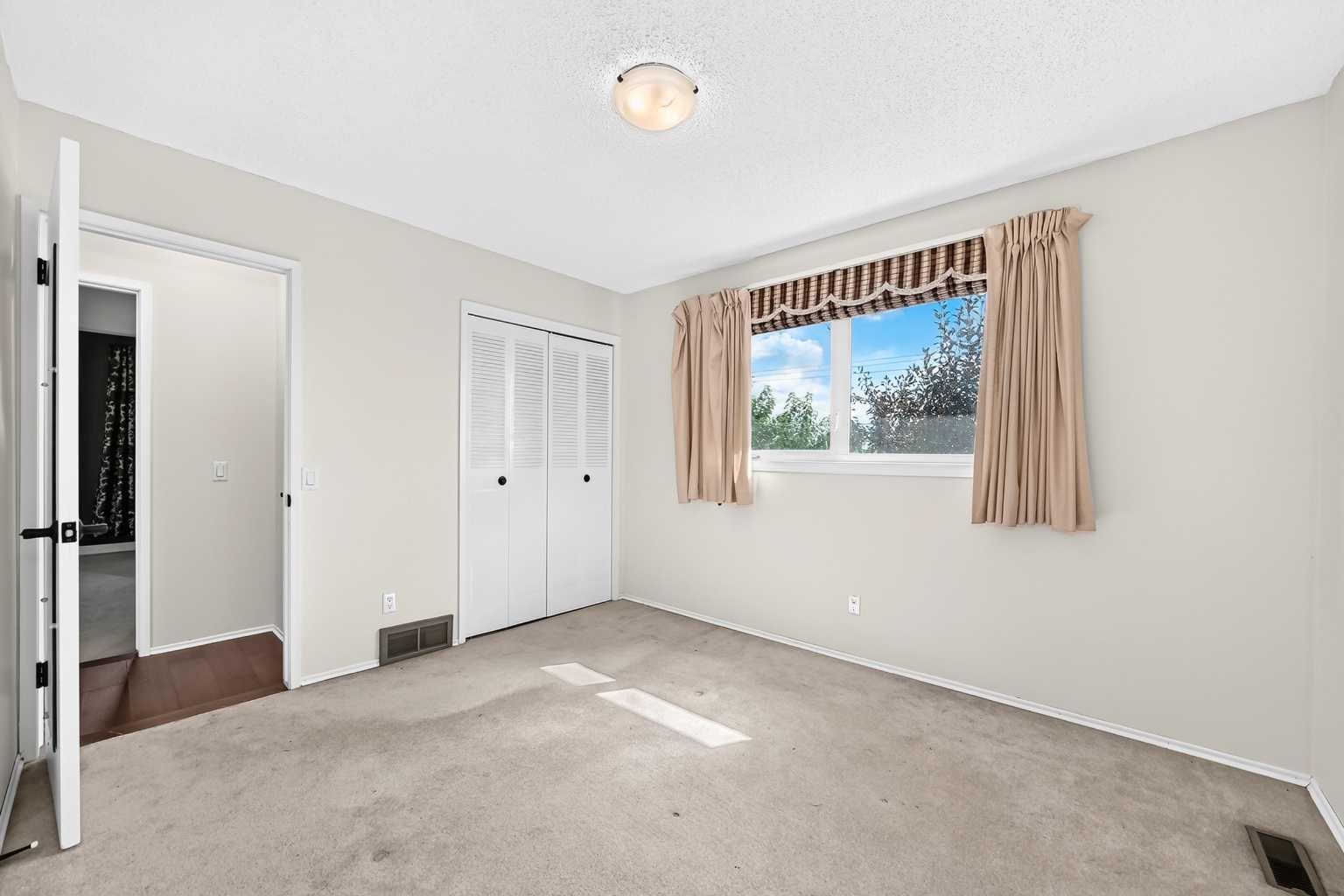 15 Maidstone Place NE