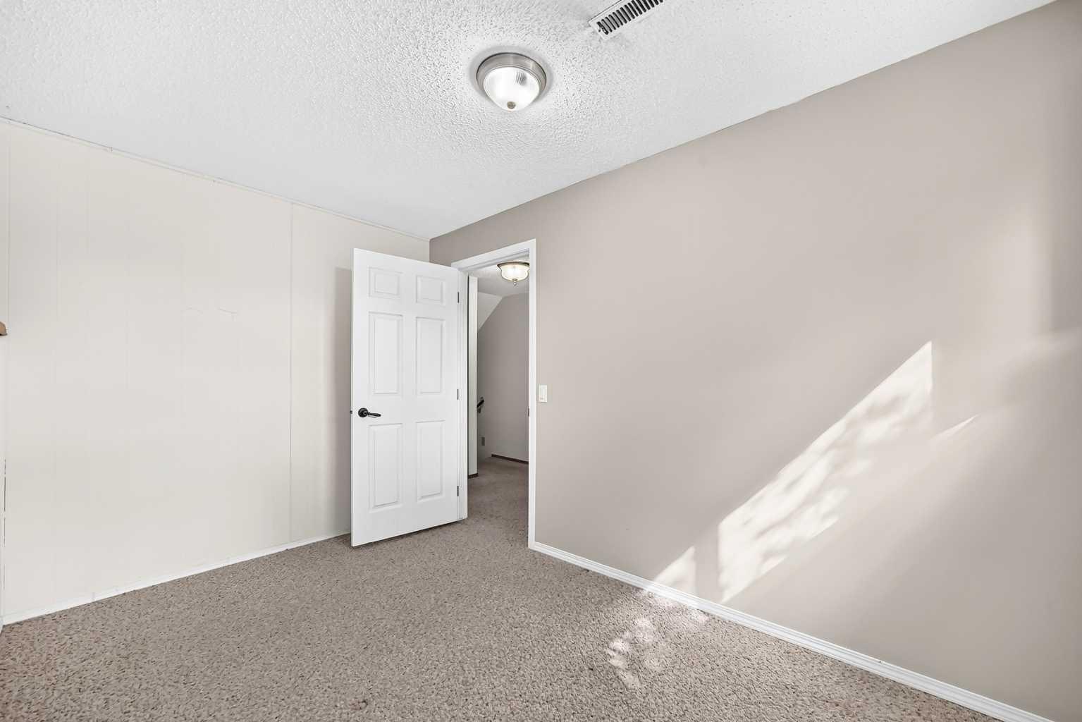 15 Maidstone Place NE